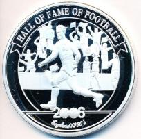 Uganda 2006. 2000Sh Ag "A labdarúgás halhatatlanjainak csarnoka - Anglia 1960-as évek/Jackie Ch...