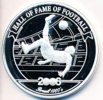 Uganda 2006. 2000Sh Ag "A labdarúgás halhatatlanjainak csarnoka - Brazília 1960-as évek/Pelé&qu...