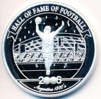 Uganda 2006. 2000Sh Ag "A labdarúgás halhatatlanjainak csarnoka - Argentína 1980-as évek/Marado...