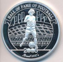 Uganda 2006. 2000Sh Ag "A labdarúgás halhatatlanjainak csarnoka - Brazília 1980-as évek/Zico&qu...