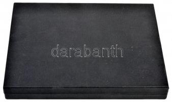 Éremtartó kazetta kivehető tálcával, 24 férőhellyel, használt, de újszerű állapotban