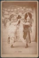 cca 1890 J. M. Canellas (Párizs) felvétele két táncosnőről a kánkán karból, keményhátú fotó, 16x11 cm