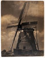 cca 1925 Kerny István (1879-1963): Régi szélmalom, aláírt vintage fotó, kartonra kasírozva, felülete nem hibátlan, 35x27 cm