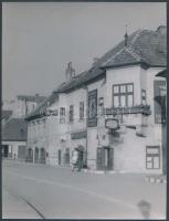 cca 1950 Korschelt Miklós (1900-1982): Győr, 4 db pecséttel jelzett városkép, 24x18 cm
