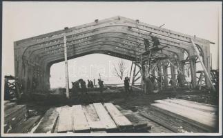 cca 1914-1918 A frontvonal mögötti katonai ellátó raktár építése könnyűszerkezeti elemekből, 10x17 cm