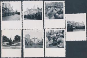 1938. november 11. Bevonulási ünnepség Kassán, 15 db 5x5 cm-es amatőrkép 6x9 cm-es fotópapíron, öt f...