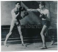 cca 1920 Ökölvívók edzés közben, korabeli negatívról készült későbbi nagyítás, 17x19 cm