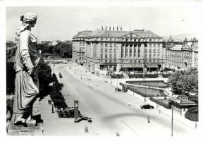 20 db MODERN használatlan fekete-fehér horvát városképes lap; csak Zágráb / 20 modern unused black a...