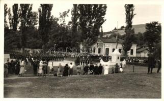 Somsály, Ózd; Kőszénbánya, Bányatelepi elemi iskola és Országzászló, Rimamurányi-Salgótarjáni Vasmű Rt.