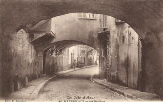 Hyeres, Rue des Porches / street (small tear)