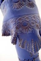 Kovács Éva (1938-): Anya a gyerekekkel. Kézzel festett mázas kerámia, jelzett, nagyon apró  hibákkal...