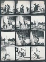 cca 1962 Bujtor István (1942-2009) színész és barátai egy balatoni vitorlás kikötőben, amint indulás...