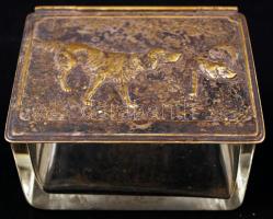 Vadász jelenetes üveg kis dobozka, réz tetővel, préselt, üveg hibátlan, 10×8 cm, m:5,5 cm