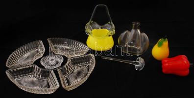 10 db-os vegyes üveg tétel: paprika, körte, kis asztali kosárka, merőkanál, stb.