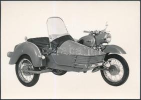 1966 Fotó "MZ" oldalkocsis motorkerékpár.  MZ Pressefoto, Segel. 13x18cm