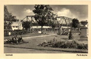 20 db MODERN magyar fekete-fehér városképes lap; több Budapest / 20 modern black and white Hungarian...