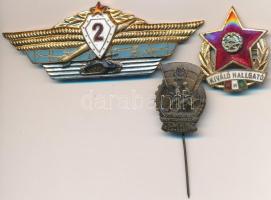 ~1970-1980. "Kiváló Hallgató" aranyozott, zománcozott jelvény + "LMHK előkészítő" Br kitűző + 2. Osztályos harckocsizó fém jelvény, zománcozott T:2