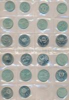 Bulgária 131db-os vegyes fémpénz gyűjtemény 2 albumban és berakólapokon, közte néhány szerb érme T:v...