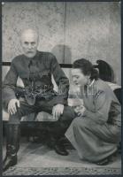 Méreyné Wellesz Ella: Uray Tivadar ás Sulyok Mária egy jelenetben, pecséttel jelzett fotó, 9x13 cm