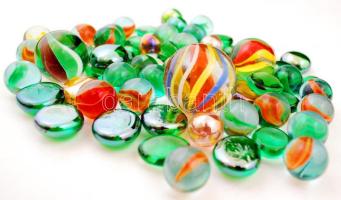 Kb 50 db üveggolyó, klf méretben, alakban