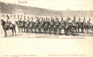 Huszárok díszfelállásban / Hungarian hussars
