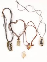 4 nyaklánc és egy melltű, összesen: 5 db