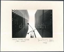 1983 Jankovszky György(1946-): World Trade Center, New York, feliratozva, kartonra kasírozva, pecséttel jelzett, 15x10 cm