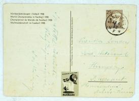 Sós Károly (1909-1991) labdarúgó, edző, NDK-s és magyar szövetségi kapitány üdvözlő sorai aláírása az 1958-as svéd labdarúgó világbajnokságról elküldött levelezőlapon