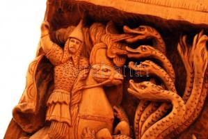 Falra akasztható fa faragás Szent Györggyel, 50×18,5×4 cm