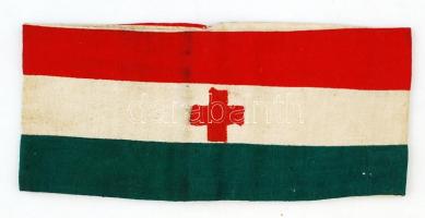 Vöröskeresztes nemzeti színű karszalag