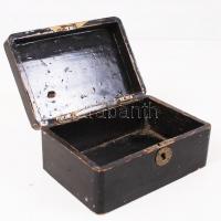 Távol keleti lakk doboz, sérült, kulcs nélkül, 17×10 cm, m:6 cm