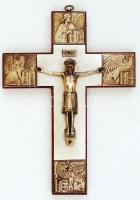 Régi fém berakásos felakasztható fa feszület, a kereszt négy ágában a négy evangélista attribútumával, 22×16 cm