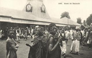 Nairobi, Gare / railway station, native men