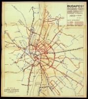 1957 Budapest közlekedési térképe villamos, trolibusz, autobusz, elővárosi vasút /:BEV:/ és a fogaskerekű útvonalaival. Mérték: 1:50.000. Kiadja a Fővárosi villamosvasút sajtó és balesetelhárítási csoportja. Hátoldalon a fővárosi villamosvasút ill., az autóbuszüzem menetrendje. 40x36cm