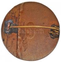 1927. "Debreceni Egyetemi Védőnő Képző Intézet" zománcozott fém jelvény (30mm) T:1-,2
Hung...