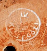 Kiss Roóz Ilona (1920-2010): Felolvasó asszony. Mázas festett kerámia gyertyatartó, jelzett, hibátla...