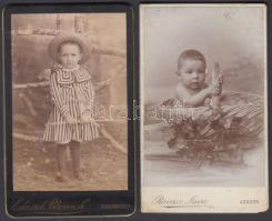 cca 1880-1910 2 db kisgyermek portré, aradi illetve nagyszebeni fotóműhelyekből, különböző méretben