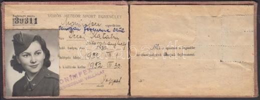 1952 A Vörös Meteor Sport Egyesület fényképes igazolványa tagdíjbélyegekkel