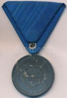 1940. "Erdélyi részek felszabadulásának emlékére" cink kitüntetés mellszalaggal. Szign.: B...