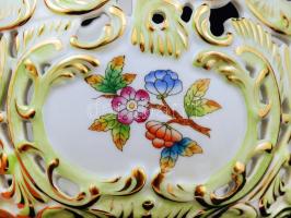 Herendi Viktória mintás kosár, kézzel festett, jelzett, hibátlan, m:14 cm, d:14,5×11,5 cm/ Handpaint...