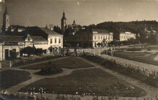 Zilah, tér, Barabás, Frizer, Tischler, Seres Samuil, Stern és Gheza Éder üzlete / square, shops 'vissza' So. Stpl photo (EK)