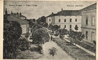 32 db háború előtti, túlnyomórészt magyar városképes lap; tartalmas, szép tétel / 32 mainly pre-1945...