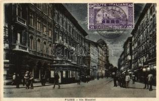 Fiume, Via Mazzini / street at night (EK)