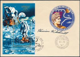 Harrison Hagan "Jack" Schmitt nyugalmazott NASA űrhajós, geológus egyetemi professzor. Az első tudós csoporttal járt a világűrben az Apollo 17 fedélzetén 1972-ben. 12-ént járt a Holdon. - - aláírása Apollo XVII elsőnapos borítékon.