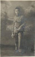 Fiatal magyar katona, Ruzicska Gyula műterméből, Debrecen, fotó, (apró lyuk), Hungarian soldier boy, photo (pinhole)