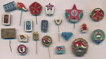 ~1960-1970. 20xklf Úttörőkkel kapcsolatos jelvény és kitűző, közte "A Magyar Népköztársaság kisdobosa", "Kiváló Úttörő Munkáért", "Úttörő Kulturális Szemle" T:vegyes