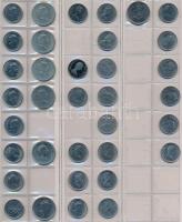 Kanada ~170db-os fémpénz gyűjtemény érmetartó albumban T:vegyes
Canada ~170pcs of coins in collector...