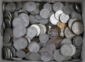 Vegyes magyar és külföldi fémpénz tétel 1Kg-os súlyban T:vegyes