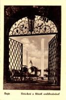 Baja, Déri kert, Hősök emlékműve