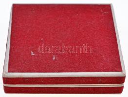 DN "Dunaújvárosi Papírgyár" Zsolnay-porcelán emlékérem dísztokban (61mm) T:1